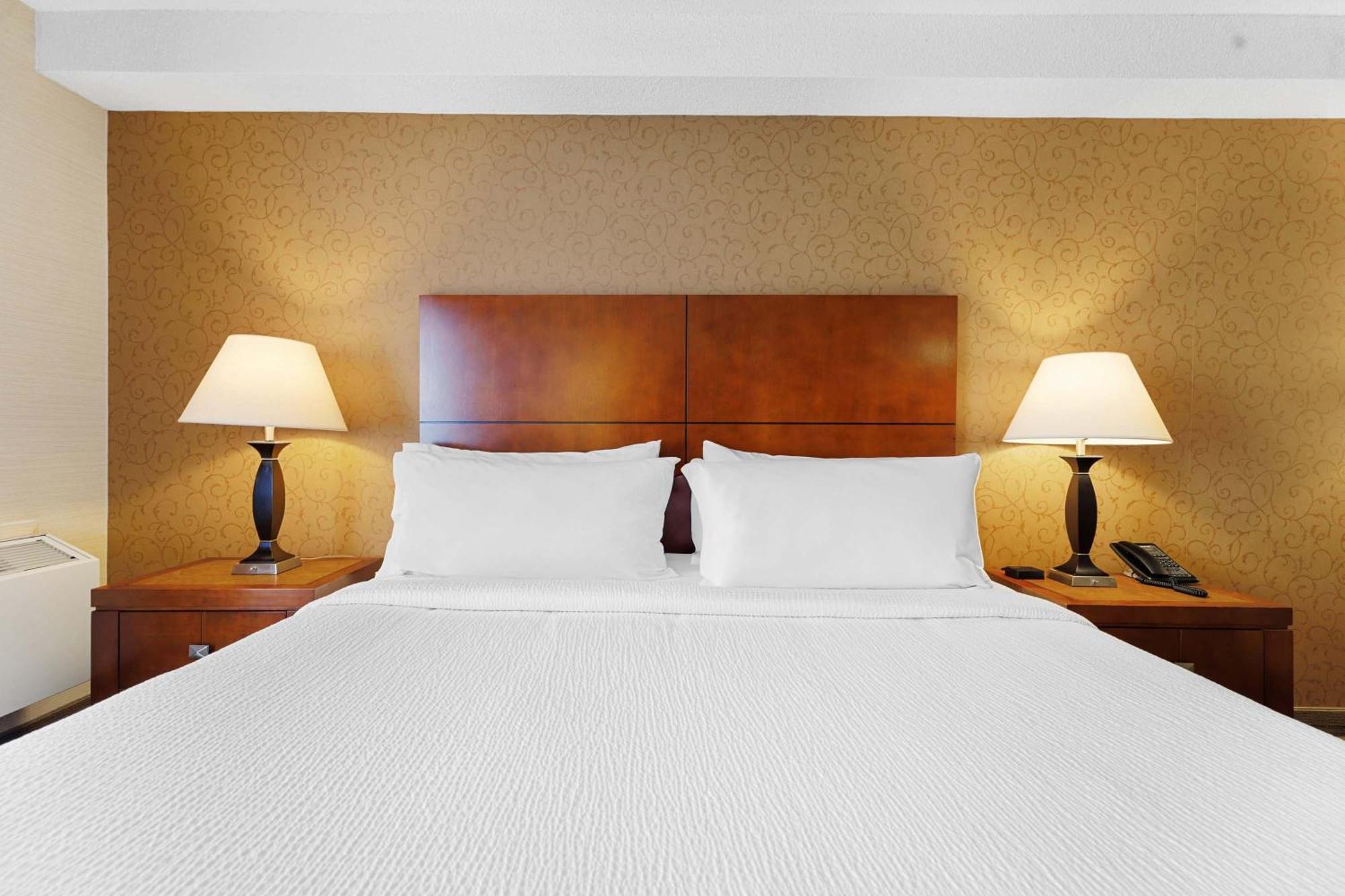 Sandman Hotel & Suites London Downtown 外观 照片