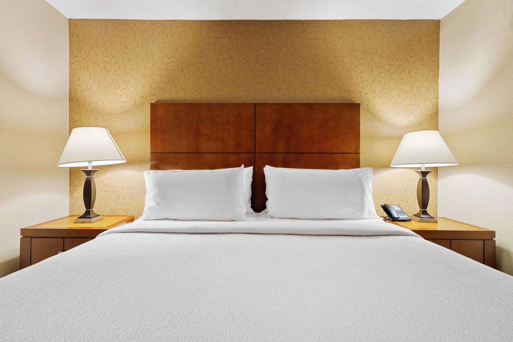 Sandman Hotel & Suites London Downtown 外观 照片