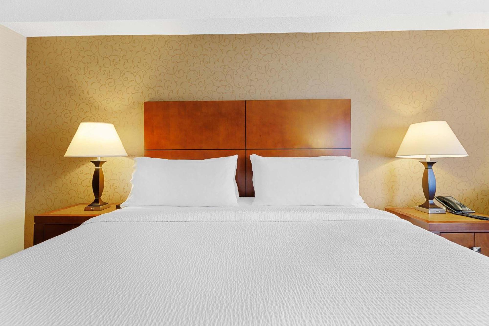 Sandman Hotel & Suites London Downtown 外观 照片